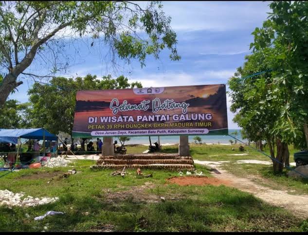 Destinasi wisata pantai Galung Desa jheruen Daya kecamatan Batuputih